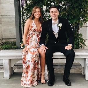 Meet your Posher, Izabella